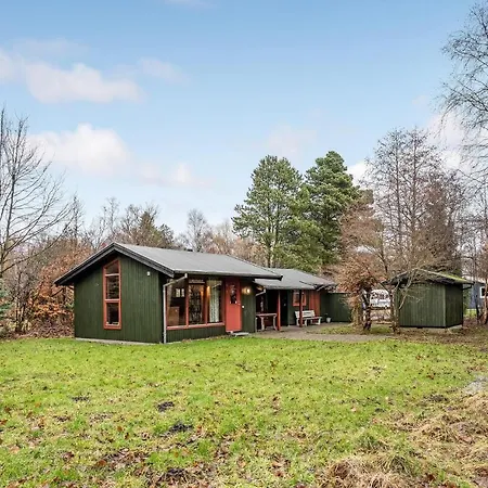2 Bedroom Amazing In Frederiksværk